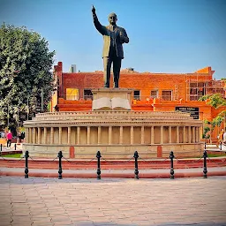 Statue of Akali Phoola Singh