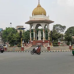 Statue of Jayachamarajendra Wodeyar