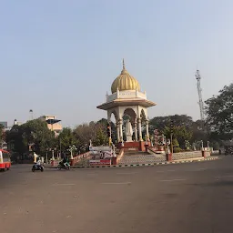 Statue of Jayachamarajendra Wodeyar