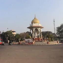 Statue of Jayachamarajendra Wodeyar