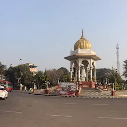 Statue of Jayachamarajendra Wodeyar