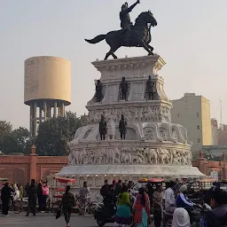 Statue of Maharaja Ranjit Singh