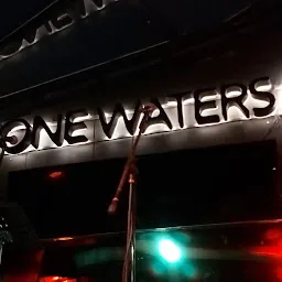 Stone Waters - Kitchen & Lounge