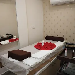 Studio 11 Salon & Spa Sigra, Varanasi