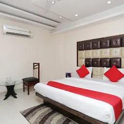 Super OYO Hotel Subhadra Residency