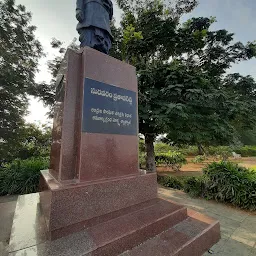 Suravaram Pratapa Reddy Statue