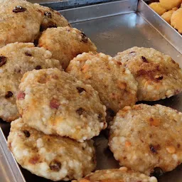 Suresh Namkeen & Sweets Hing Kachori