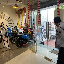 SUVIDHA MOTORS - HERO MOTOCORP SHOWROOM IN PRAYAGRAJ