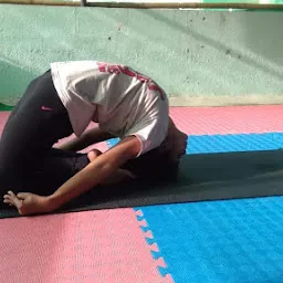 Swasthya yog varg by Shraddha Kulkarni