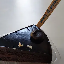Sweet Secret - The Love For Cake