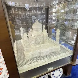 Taj Gallery