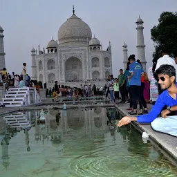 Taj Mahal Home Stay