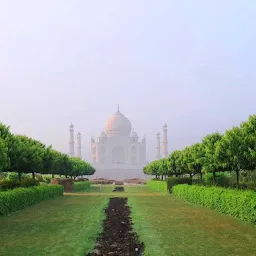 Taj Mahal Luxury Tour