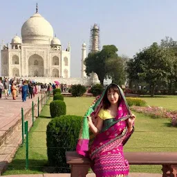 Taj Mahal Luxury Tour