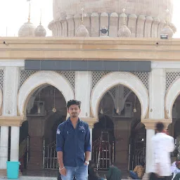 Tajuddin Baba Masjid (Sunni Masjid) - حضرت تجدین بابا مسجد