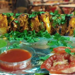 Tandoor and Roll Station