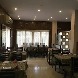 Tandoor Restaurant & Bar