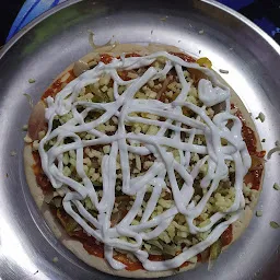 Tandoori Pizza N Tandoori Burger