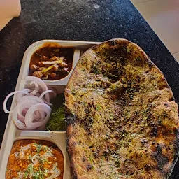 Tandur by Paratha Gally -best restaurant in Ahmedabad