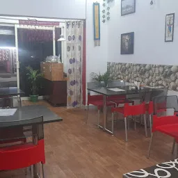 Tashi Restaurant