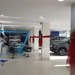 Tata Motors Cars Showroom - Nili Motors, Purana Bazaar