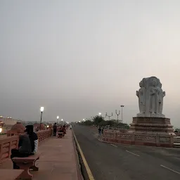 Tathagat Gautam Buddha quad-directional Statue