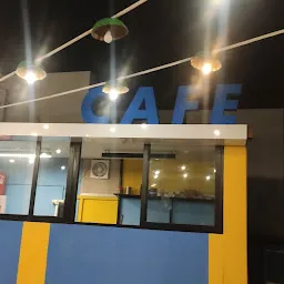 tc's rooftop cafe