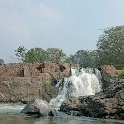 Thalaiyar Waterfalls