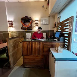 Thambbi Veg Restaurant