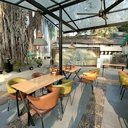 The Backyard Cafe 'N' Bistro