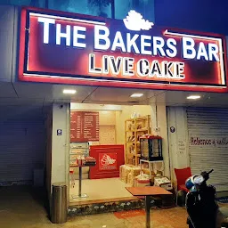 The Bakers Bar - Live Cake Shop