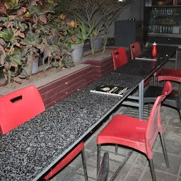 The Gossip Cafe (Anna's Juice Bar and Cafe) - Best Cafe and Restaurants In Vadodara