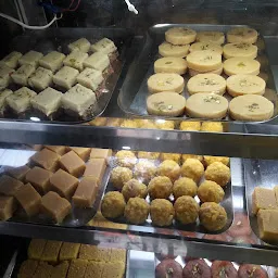 The Grand Sweets And Snacks - Chetpet