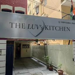 THE LUV's KITCHEN