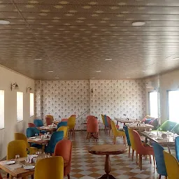 THE RAJ BAGH RESTAURANT