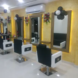 The rich Beauty Salon