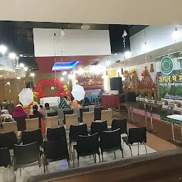 The Royal Haritma & AC Restaurant