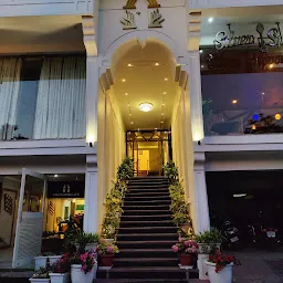 The Silverspoon, Bhimtal