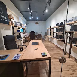 The Tech Studio - Refurbished Laptops & Computers, Laptop Repairing Store in Ahmedabad