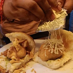 The vadapav ministry