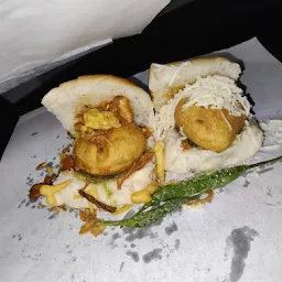 The vadapav ministry