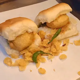 The vadapav ministry