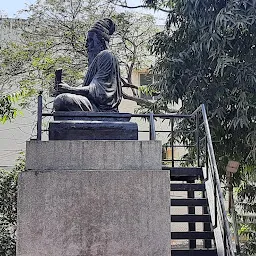 Thiruvalluvar Statue Mylapore