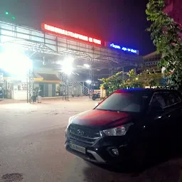 Thiruvananthapuram South Entrance Car Parking