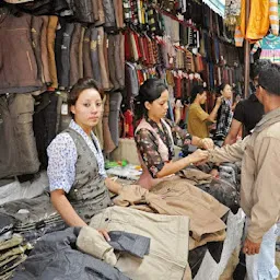 Tibetian Refugee sweater bazar