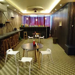 Tiffanys Cafe - Mocktails Coffee Fast Food - Best Cafe Geetabhawan