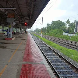 Tirumullaivayil Railway station