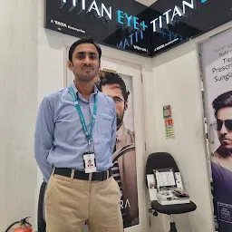 Titan Eye+ at South City Mall, Kolkata