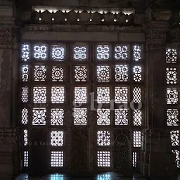 Tomb of Muhammad Begada محمد بگڑا کا قبر