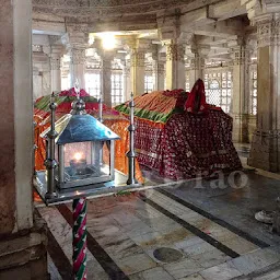 Tomb of Muhammad Begada محمد بگڑا کا قبر